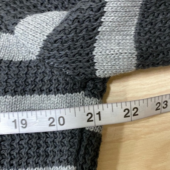 Tahari Mens Gray Striped 1/4 Zip Sweater Size M NWT - Picture 4 of 6